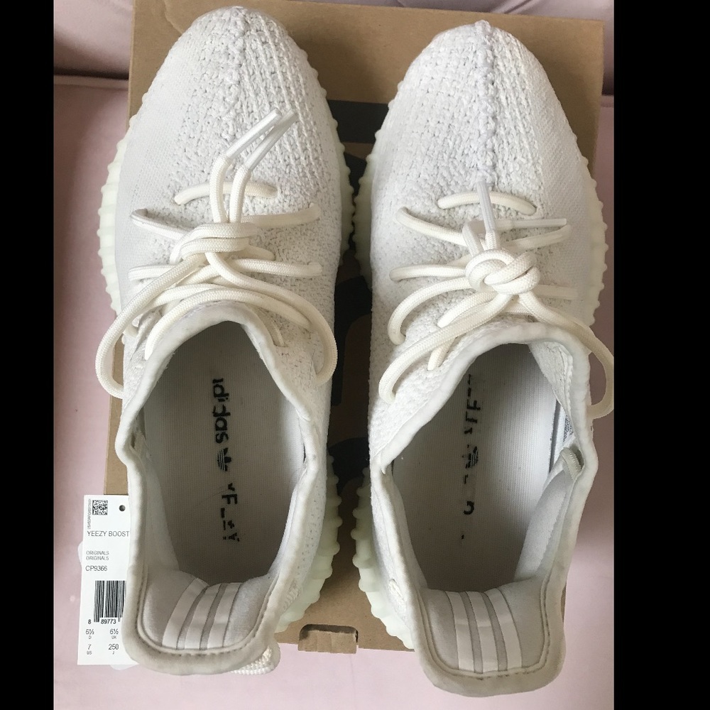 SOLD Adidas Yezzy Boost 350 V2 triple white size 7 - Picture 7 of 8